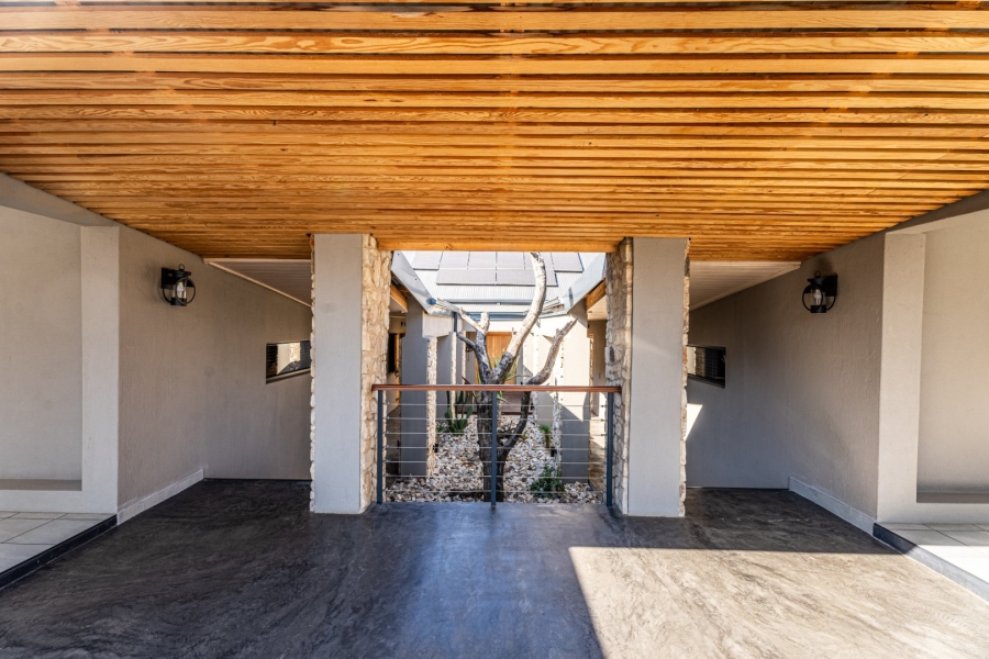 4 Bedroom Property for Sale in Sable Hills Gauteng