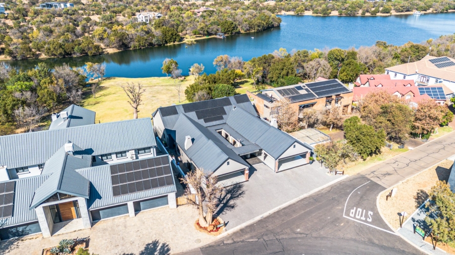 4 Bedroom Property for Sale in Sable Hills Gauteng