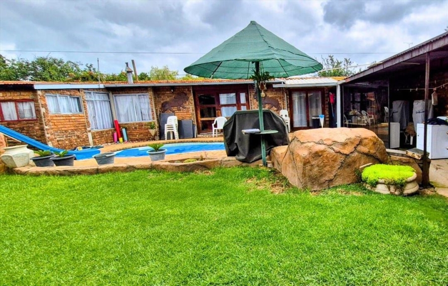 9 Bedroom Property for Sale in Kempton Park Ext 5 Gauteng