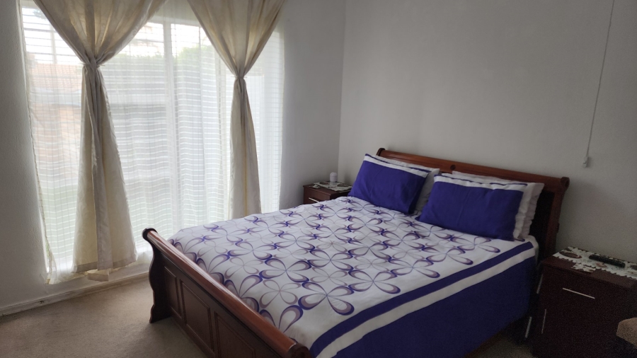 2 Bedroom Property for Sale in Constantia Kloof Gauteng