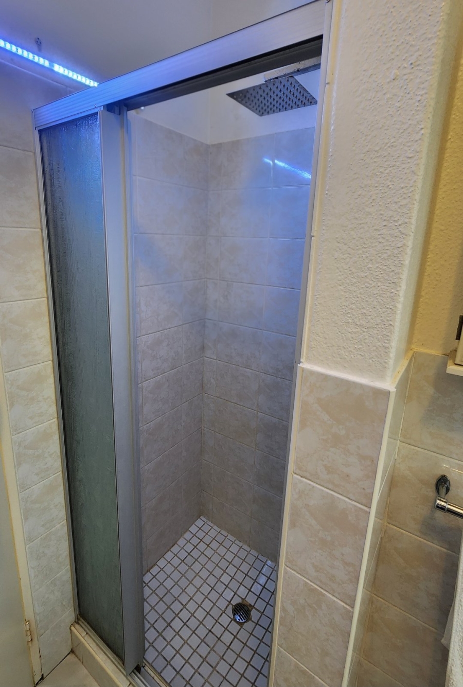 2 Bedroom Property for Sale in Constantia Kloof Gauteng