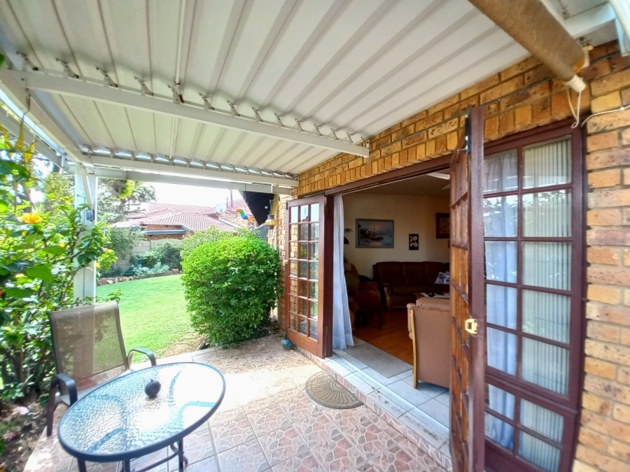 2 Bedroom Property for Sale in Marais Steyn Park Gauteng