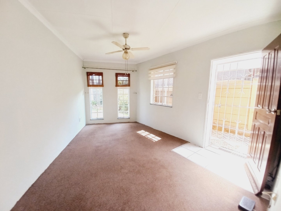 2 Bedroom Property for Sale in Marais Steyn Park Gauteng