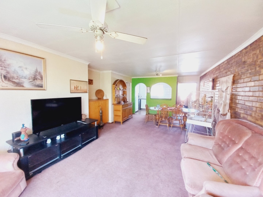 2 Bedroom Property for Sale in Eastleigh Gauteng