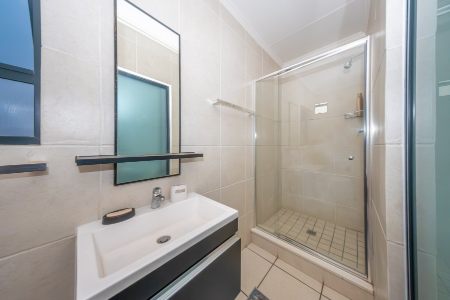 To Let 2 Bedroom Property for Rent in Greenstone Hill Gauteng