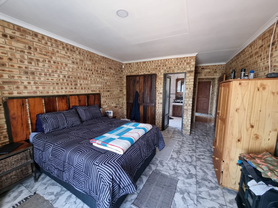 3 Bedroom Property for Sale in Vaaloewer Gauteng