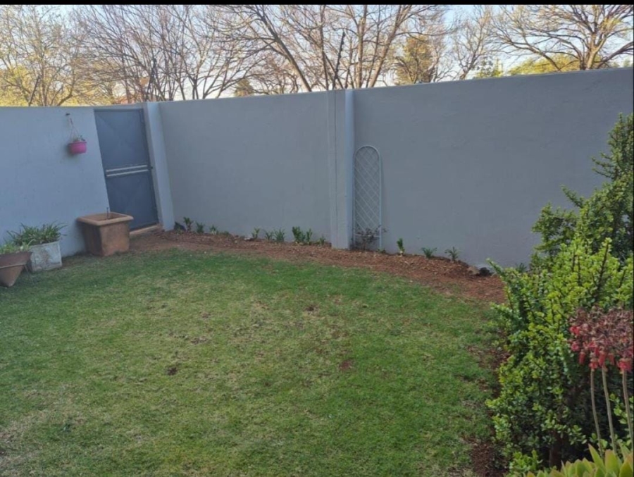 2 Bedroom Property for Sale in Edenvale Central Gauteng