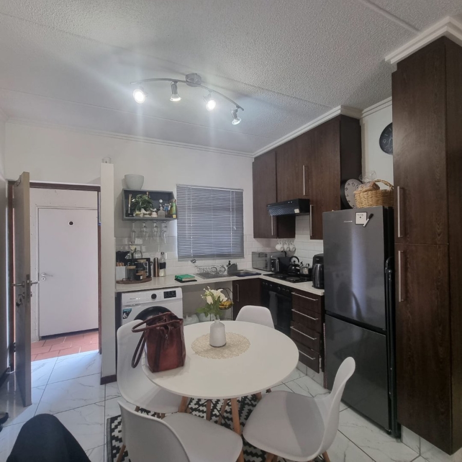 To Let 1 Bedroom Property for Rent in Beverley Gauteng