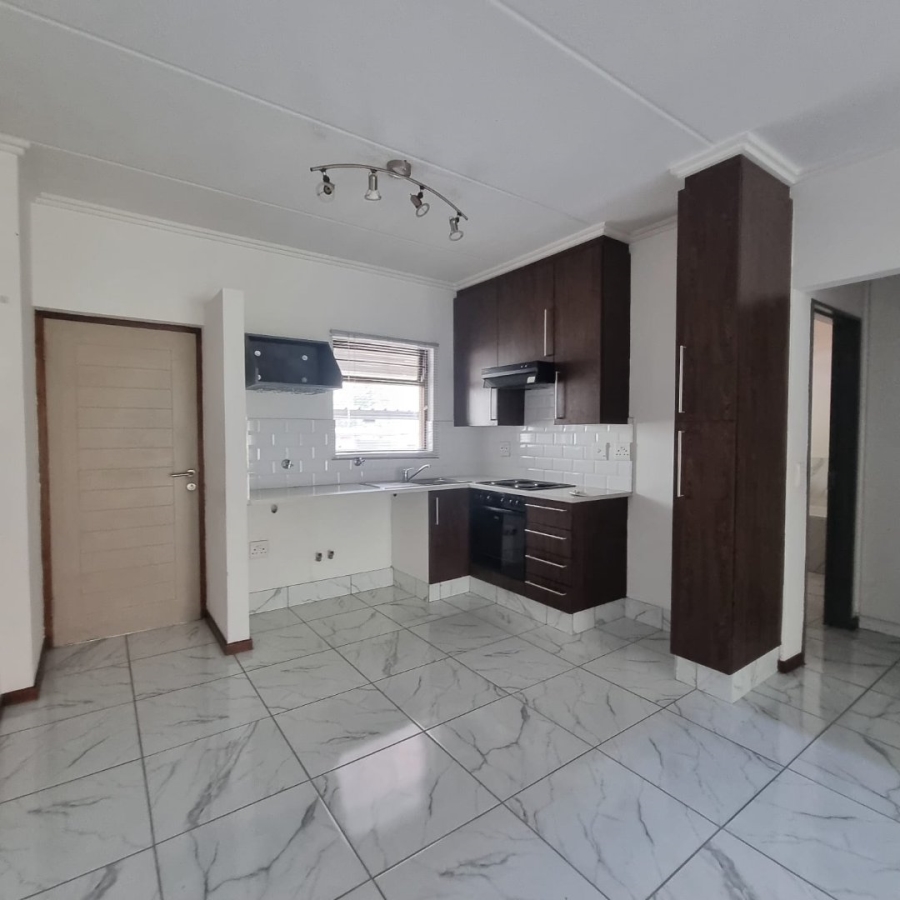 To Let 1 Bedroom Property for Rent in Beverley Gauteng