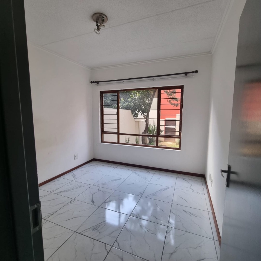 To Let 1 Bedroom Property for Rent in Beverley Gauteng