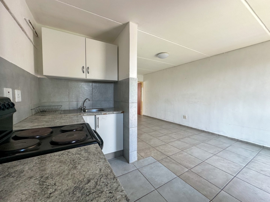 To Let 1 Bedroom Property for Rent in Sandown Gauteng