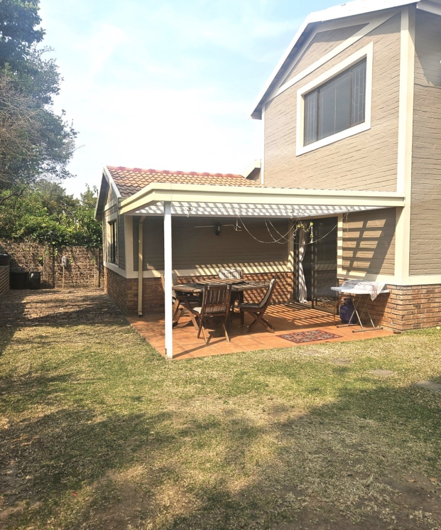 To Let 4 Bedroom Property for Rent in Halfway Gardens Gauteng