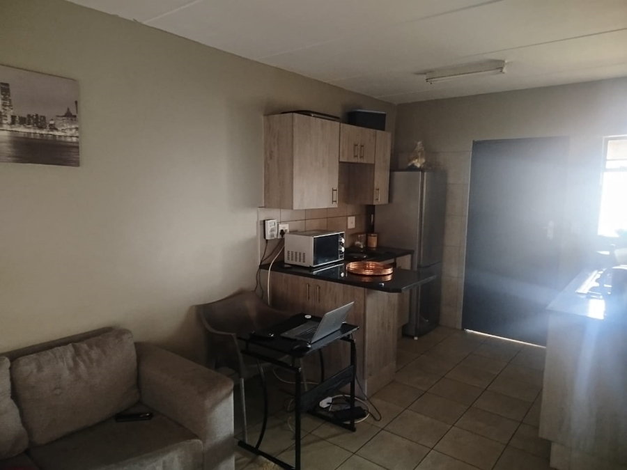 2 Bedroom Property for Sale in Montana Tuine Gauteng