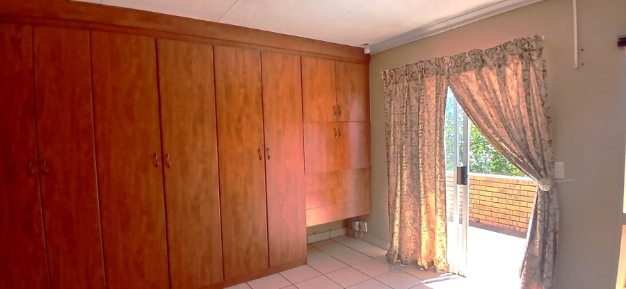 2 Bedroom Property for Sale in Heuweloord Gauteng