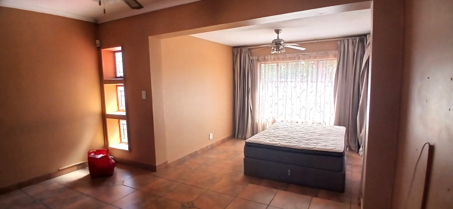 2 Bedroom Property for Sale in Heuweloord Gauteng