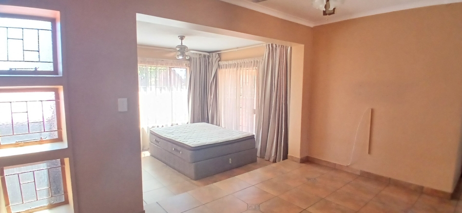 2 Bedroom Property for Sale in Heuweloord Gauteng