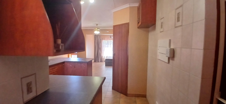 2 Bedroom Property for Sale in Heuweloord Gauteng