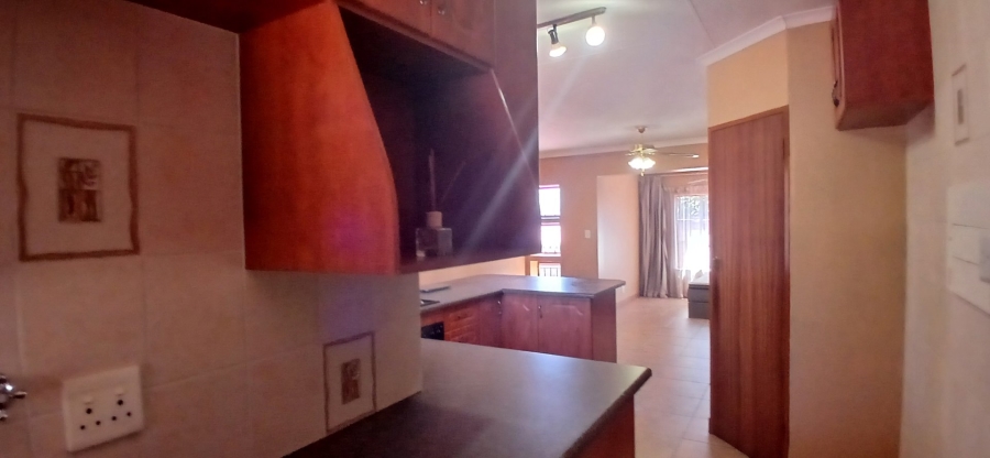 2 Bedroom Property for Sale in Heuweloord Gauteng