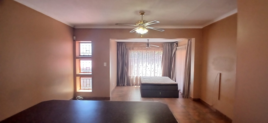 2 Bedroom Property for Sale in Heuweloord Gauteng