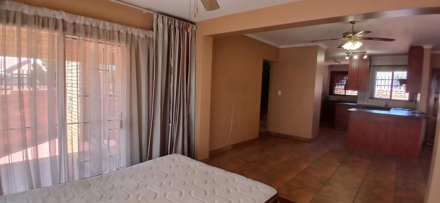 2 Bedroom Property for Sale in Heuweloord Gauteng