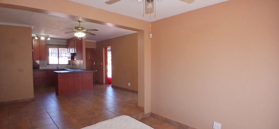 2 Bedroom Property for Sale in Heuweloord Gauteng