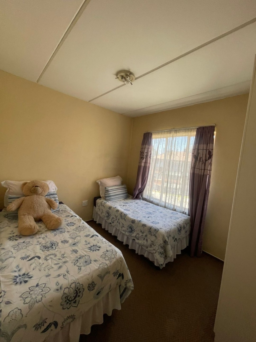 2 Bedroom Property for Sale in Birchleigh Gauteng