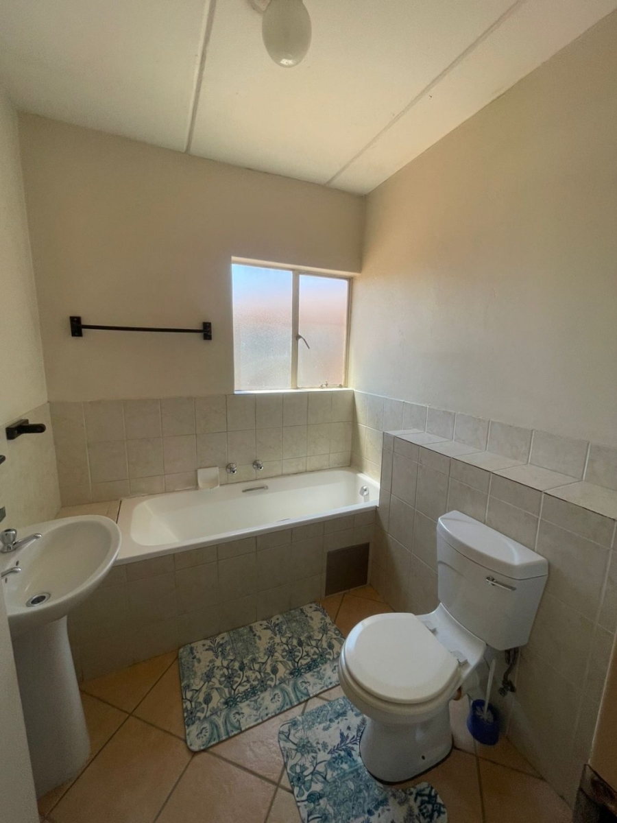 2 Bedroom Property for Sale in Birchleigh Gauteng