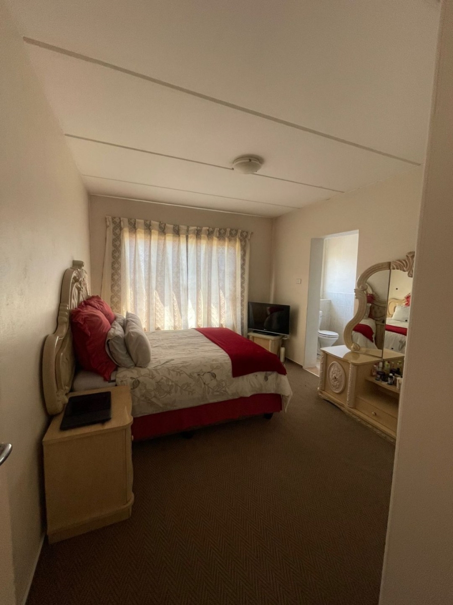 2 Bedroom Property for Sale in Birchleigh Gauteng