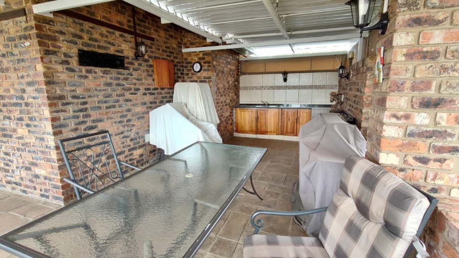 4 Bedroom Property for Sale in Vaal Marina Gauteng