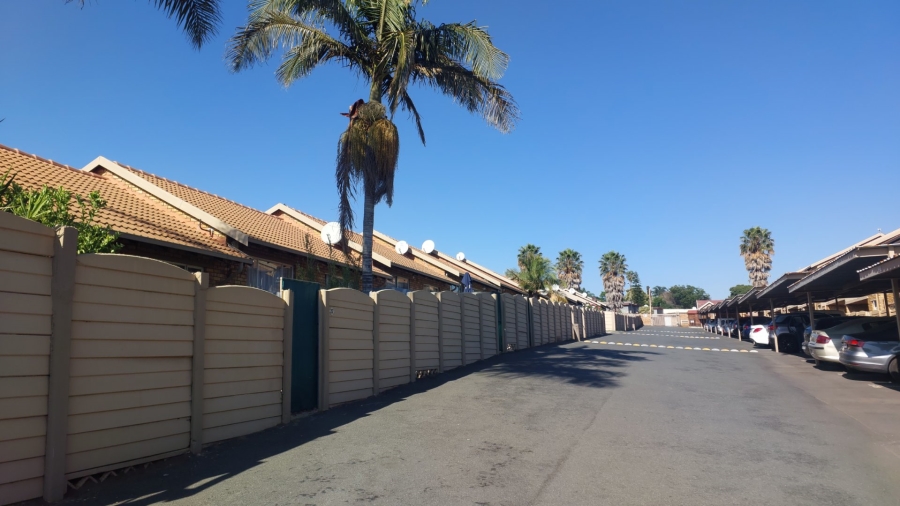 2 Bedroom Property for Sale in Birch Acres Gauteng