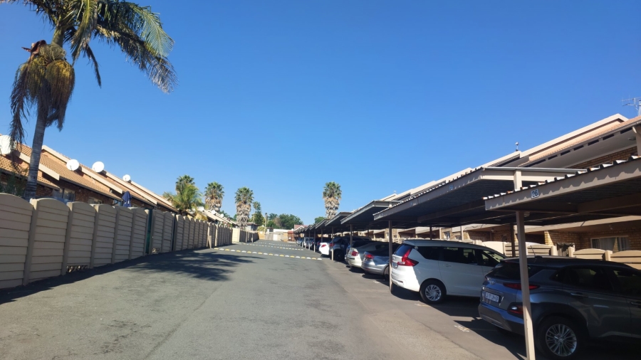 2 Bedroom Property for Sale in Birch Acres Gauteng