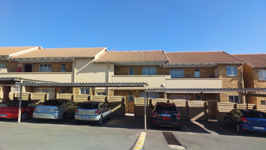 2 Bedroom Property for Sale in Birch Acres Gauteng