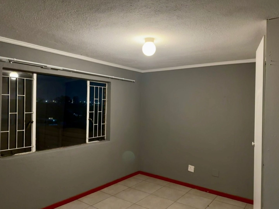 2 Bedroom Property for Sale in Birch Acres Gauteng