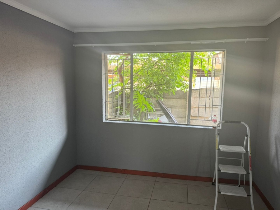 2 Bedroom Property for Sale in Birch Acres Gauteng