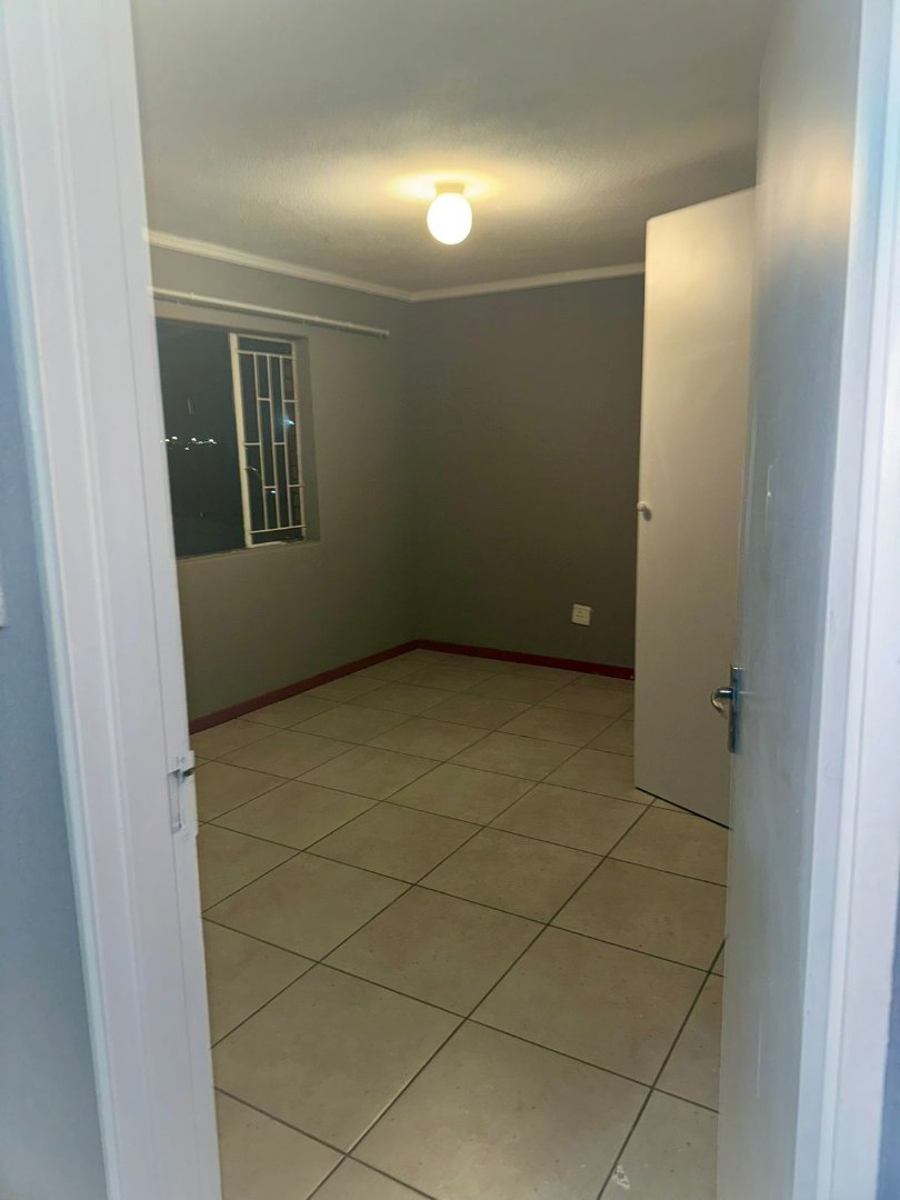 2 Bedroom Property for Sale in Birch Acres Gauteng