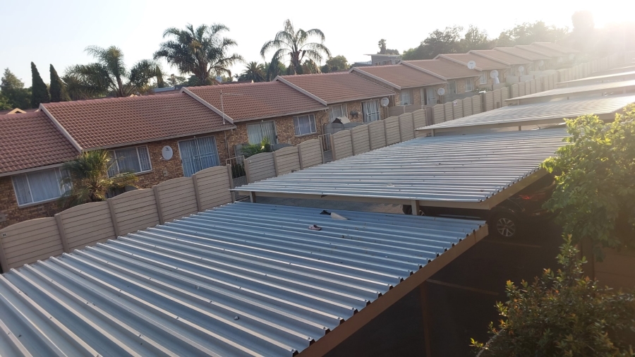 2 Bedroom Property for Sale in Birch Acres Gauteng