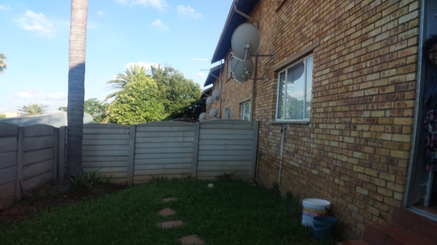 2 Bedroom Property for Sale in Birch Acres Gauteng