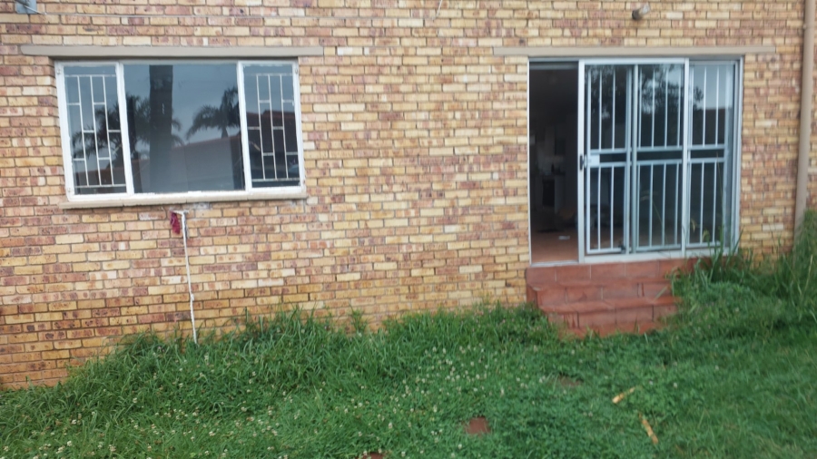 2 Bedroom Property for Sale in Birch Acres Gauteng