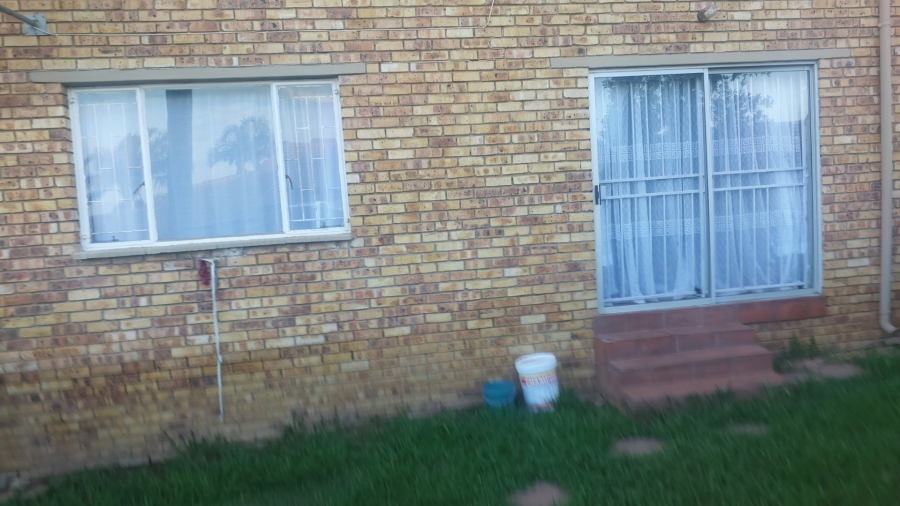 2 Bedroom Property for Sale in Birch Acres Gauteng
