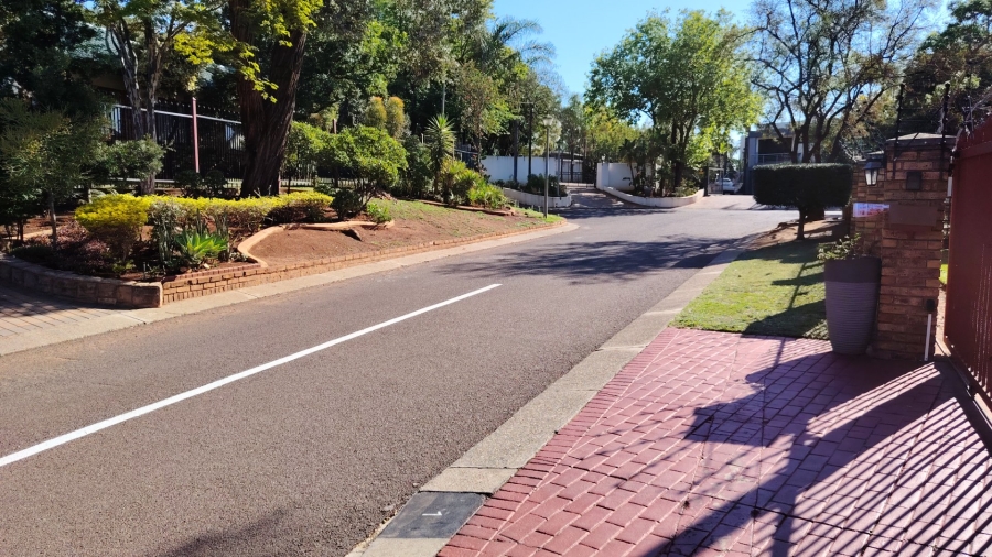 4 Bedroom Property for Sale in Zwartkop Gauteng