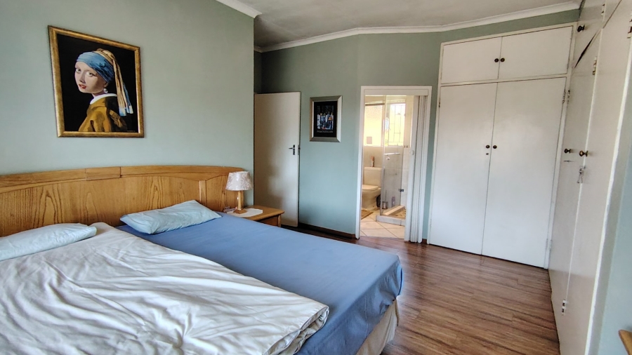 4 Bedroom Property for Sale in Zwartkop Gauteng