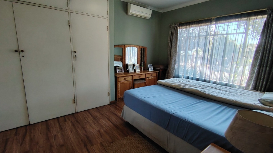 4 Bedroom Property for Sale in Zwartkop Gauteng