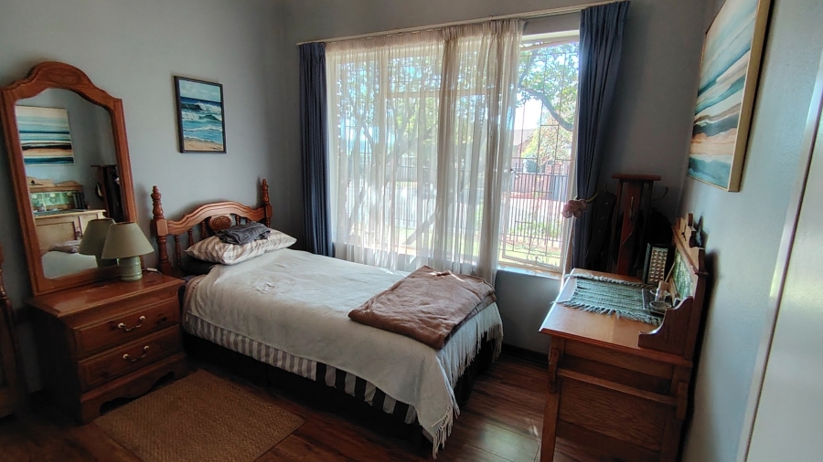 4 Bedroom Property for Sale in Zwartkop Gauteng