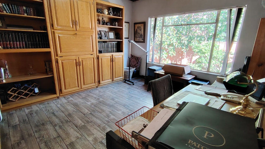 4 Bedroom Property for Sale in Zwartkop Gauteng