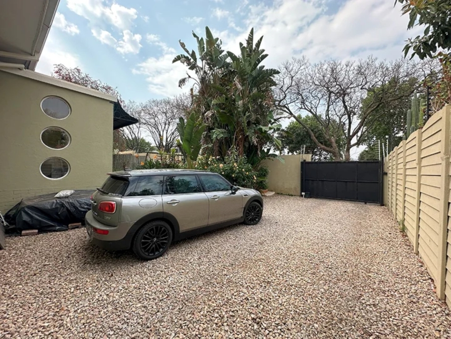 To Let 2 Bedroom Property for Rent in Highlands North Gauteng
