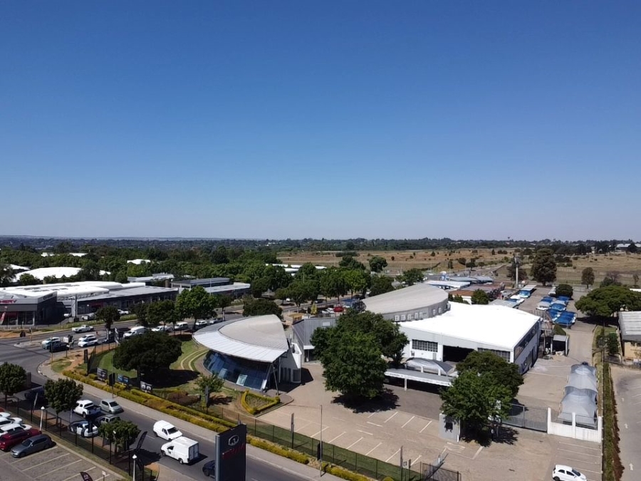Commercial Property for Sale in Randjespark Gauteng