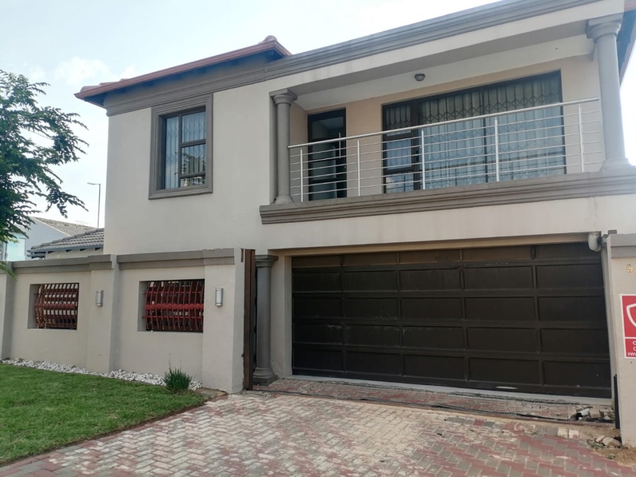 To Let 4 Bedroom Property for Rent in Riverside View Gauteng