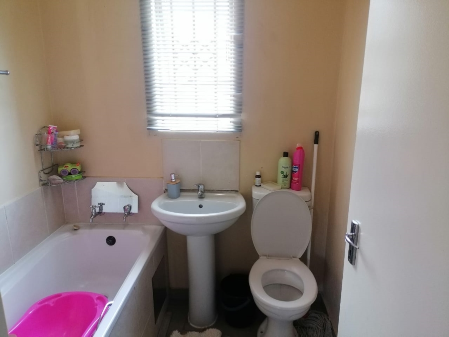 To Let 4 Bedroom Property for Rent in Riverside View Gauteng