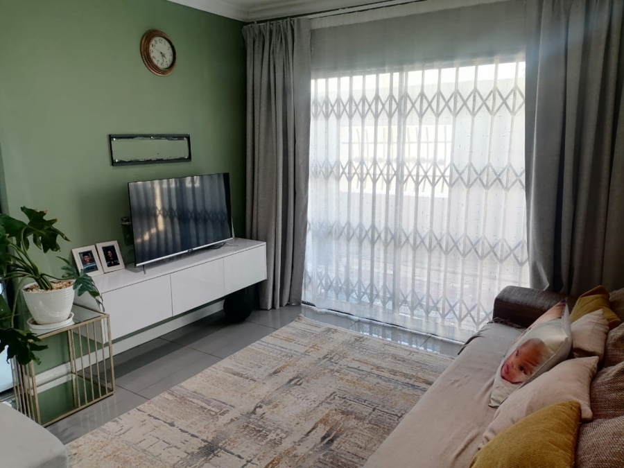 To Let 4 Bedroom Property for Rent in Riverside View Gauteng