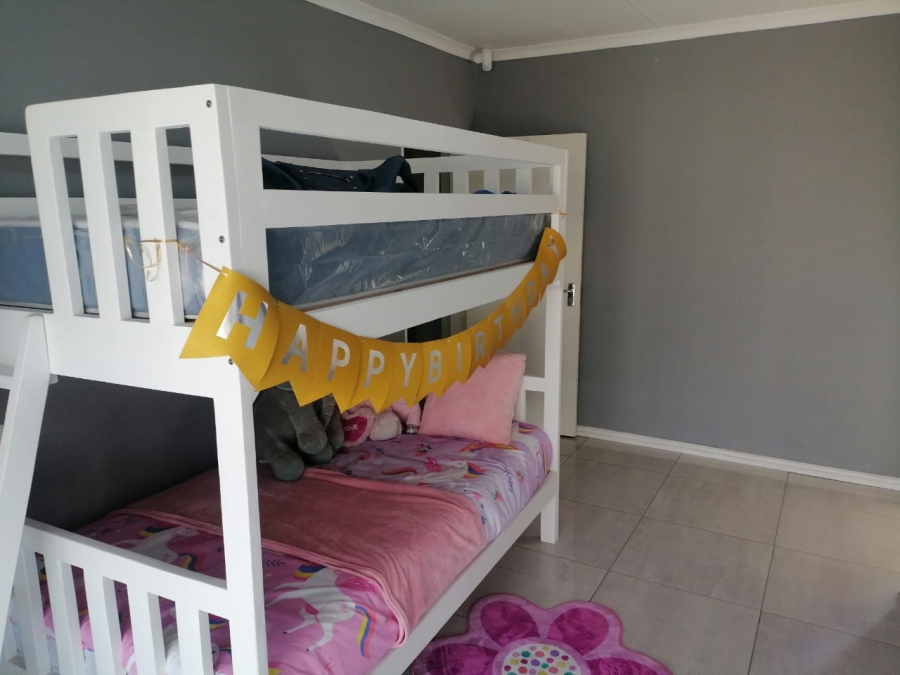 To Let 4 Bedroom Property for Rent in Riverside View Gauteng